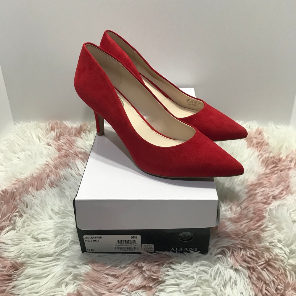 ❤️ Beautiful Alfani True Red heels ❤️